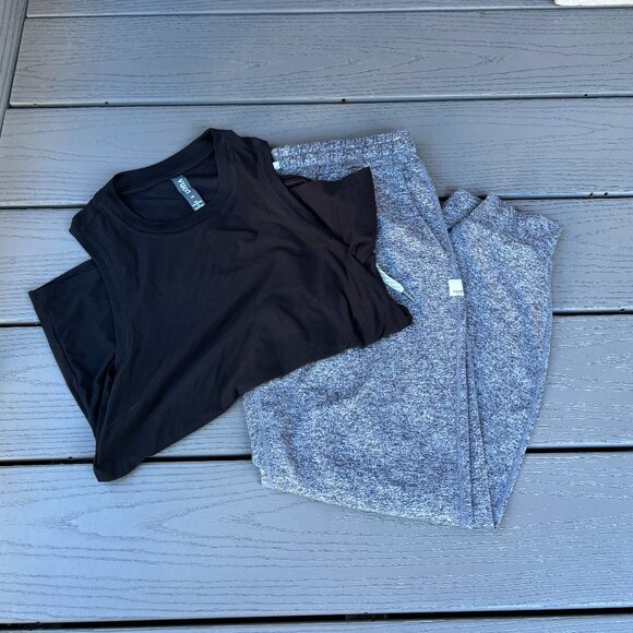 Vuori Pants - Vuori Performance Jogger and Vuori Energy Top Long